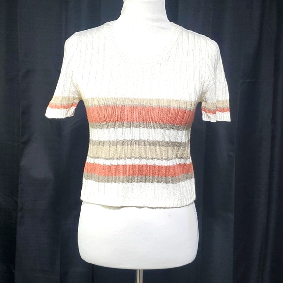 Short sleeve cropped sweater - Picture 2 of 7